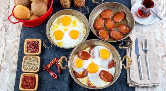 sucuk breakfast